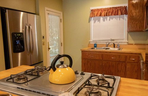 Fries House | Discover Tranquility by the New River & Majestic Mountains