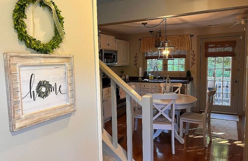 The Galena Territory Cottage | Escape to Tranquil Country Charm with Family-Friendly Amenities
