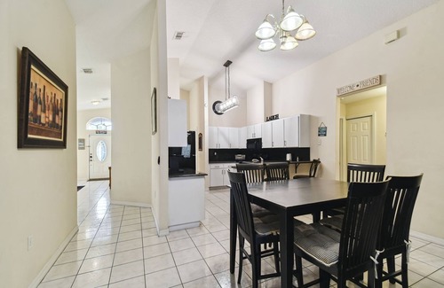 Town 'n' Country House | Experience Tranquility at the Tropical Pool House in Tampa