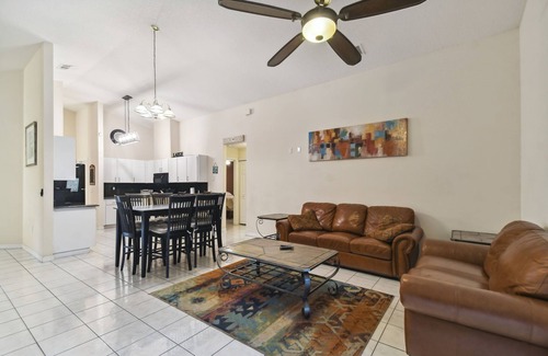 Town 'n' Country House | Experience Tranquility at the Tropical Pool House in Tampa