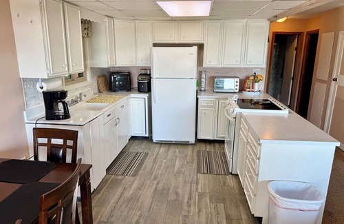 Fall River Cabin | Scenic Lake View Retreat with Breakfast & Family-Friendly Perks