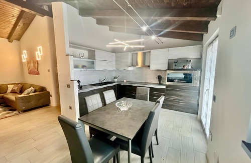 Lovere Apartment | Serene Escape: Experience Elegance with Ocean Views