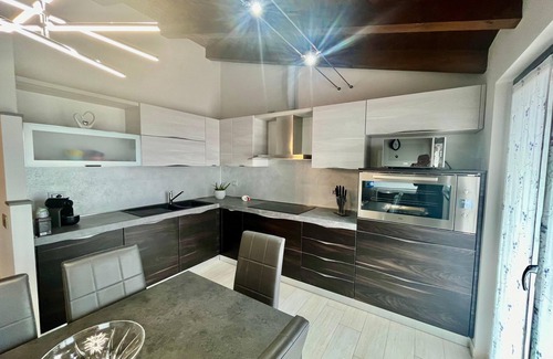 Lovere Apartment | Serene Escape: Experience Elegance with Ocean Views