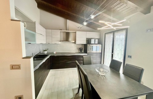 Lovere Apartment | Serene Escape: Experience Elegance with Ocean Views