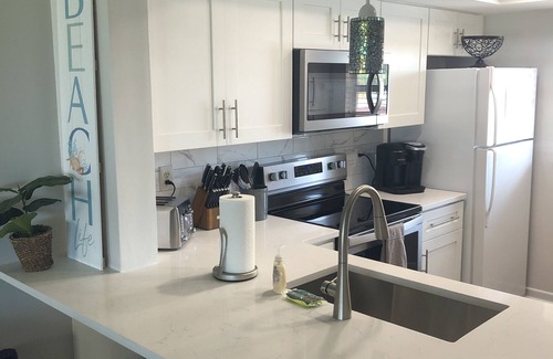Cocoa Beach Condo | Oceanfront Retreat with Pool and 10/10 Guest Rating