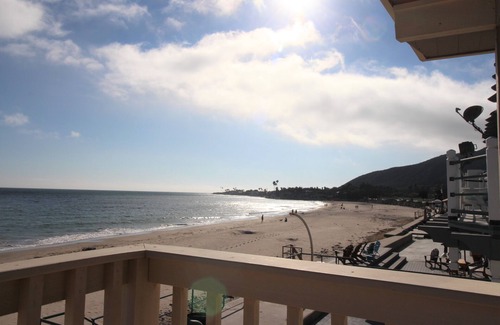 Faria Beach House | Experience Oceanfront Bliss with Spa and Pool Access