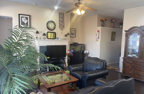 McKinney House | Peaceful Retreat: Family-Friendly Stay with 10/10 Rating