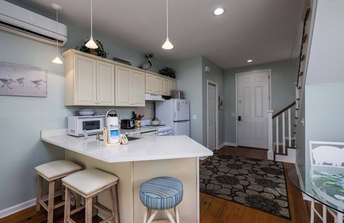 Saint Helena Island House | Experience 709 Ocean Cottage with Resort Access & Pool