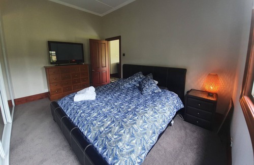 Salt Ash House | RELAX AND UNWIND AND ENJOY THE COASTAL VIBE.
