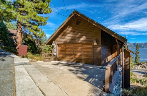 Crystal Bay House | Relax and Unwind at The Blue View