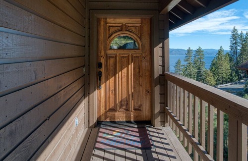 Crystal Bay House | Relax and Unwind at The Blue View