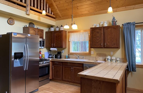 Plains Cabin | Family Cabin Retreat on the Clark Fork River, Rated 10/10