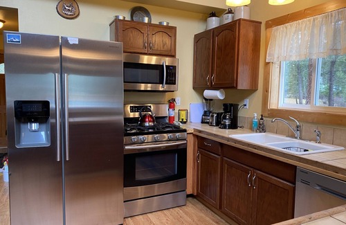 Plains Cabin | Family Cabin Retreat on the Clark Fork River, Rated 10/10