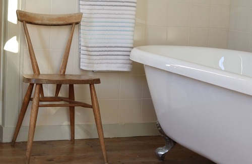 Alvaiazere Other | Relax in a Stylish Portuguese Farmhouse with Family Amenities