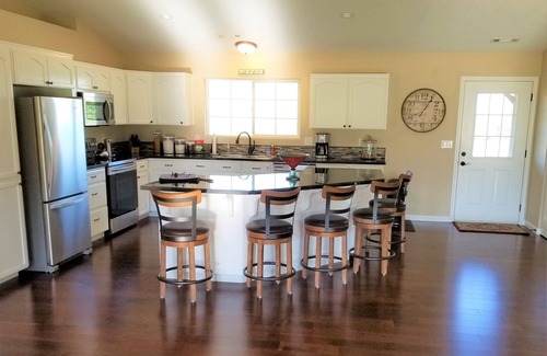 Murphy House | Guest Rated 10/10: Cozy 3BR House at Troon Estate Vineyard