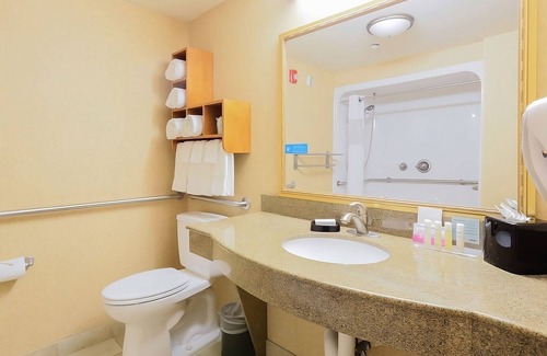 Tomball Hotel | Relax and Unwind with Pool, Free Breakfast & Pet-Friendly Stay