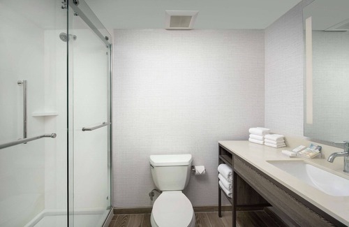 Brickell Hotel | Relax and Unwind! Outdoor Pool, Pets Allowed!