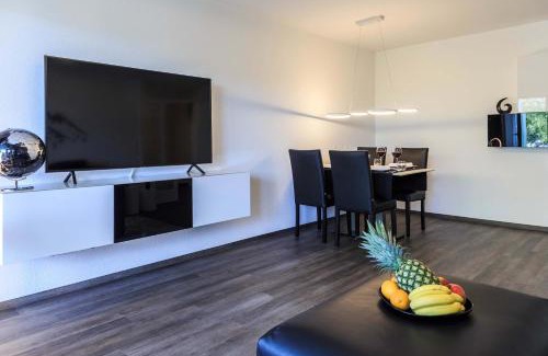 Fischbach Apartment | Elegant Relax Apartment Black & White with Oceanfront Views