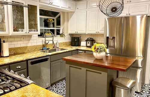 Pollock Pines House | Relax at Apple Hill Retreat: Pet-Friendly with Lake Views
