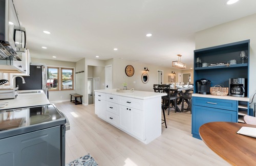 Leland House | Idyllic Farmhouse Getaway Steps from Dutch Hollow Lake