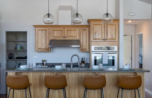 Davenport House | Relax at Friday Bay Retreat With Beautiful Lake Views .25 miles to Lake Trail
