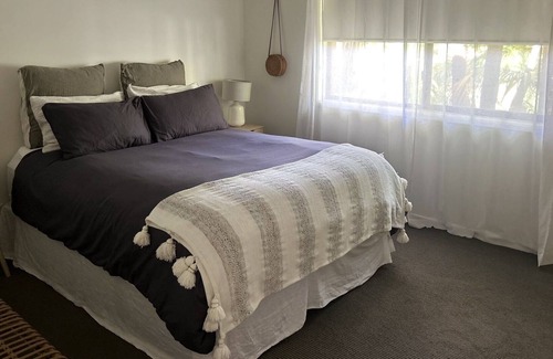 Arrawarra House | Discover Comfort at 'Lazy Rights' - Pet Friendly Retreat