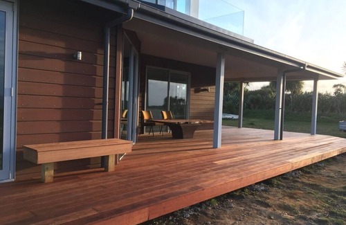 Cape Foulwind House | Relax at "Rocky Point" - a private, modern home w/cliff views of the Tasman Sea.