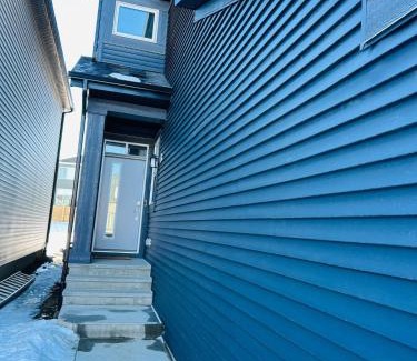 Southeast Edmonton House | Relax at The Hills at Ellerslie