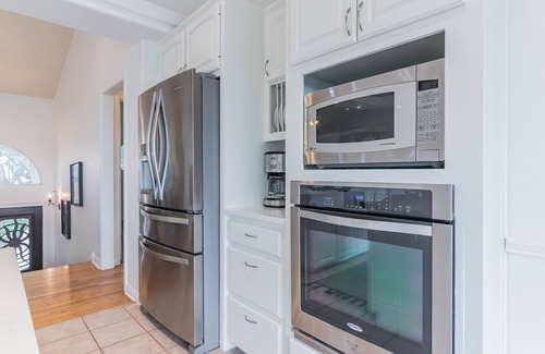 Travis Landing House | Family-Friendly Retreat Near Lake Travis with Pool & Views