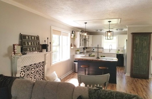Ragley House | Tranquil Retreat at The Ragley Rendezvous Near Coushatta