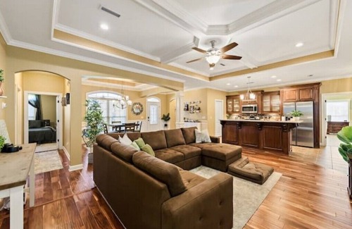 Enterprise House | Relax at the Ridge: 4BR Retreat with Hot Tub & Pet Friendly