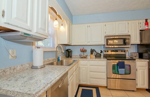 Johnson City Apartment | Relax at the serene and spacious duplex nestled in the peaceful, family-friendly neighborhood.
