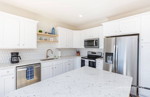 Kathleen Cottage | Serene Lake Home with Spa, Hot Tub & Perfect 10 Rating