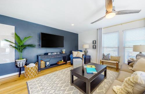 Terramar Beach House | Relax by the Beach: Pet-Friendly Hotel with Pool Access