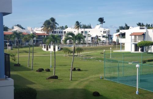 Zarzal Apartment | Beachfront Relaxation: Rated 9.6 with Private Pool & Beach