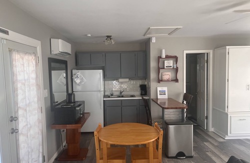 Long Beach Cottage | Experience The Cottage at Pino: Rated 9.8 with Ocean Views