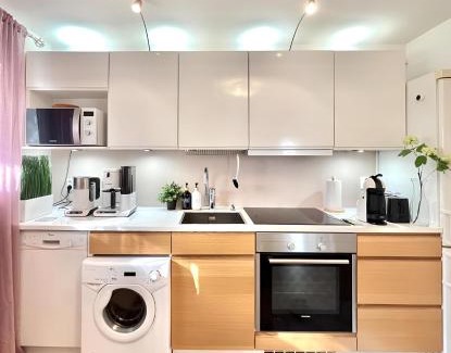 Etelainen District Apartment | Seaside Home in Helsinki with Free Parking & Family-Friendly