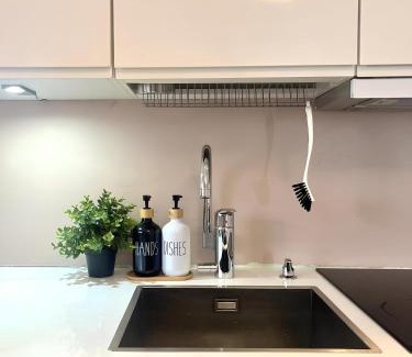 Etelainen District Apartment | Seaside Home in Helsinki with Free Parking & Family-Friendly