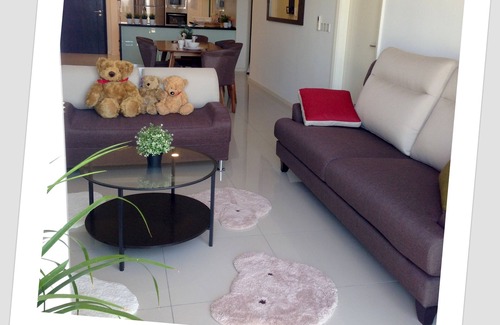 Bunga Paya Pantai Condo | Chic 3-Bedroom Apartment with Breathtaking Views & Pool