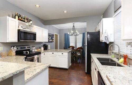 Boerne House | Charming Boerne Retreat: Steps from Dining & Breweries