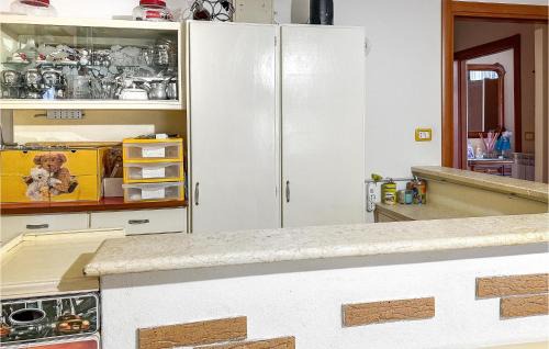 Roccaspinalveti Apartment | Inviting 3 Bedroom Apartment in Roccaspinalveti, Pet Friendly