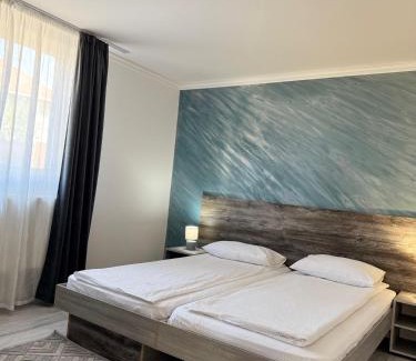 Tirgu Mures House | Relax House El Passo: Oceanfront Getaway with Hot Tub