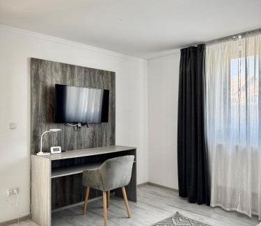 Tirgu Mures House | Relax House El Passo: Oceanfront Getaway with Hot Tub