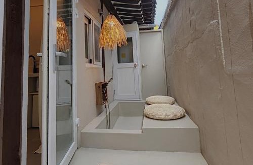 Gyeongju House | Guest Rated Relax House with Hot Tub for Family Fun