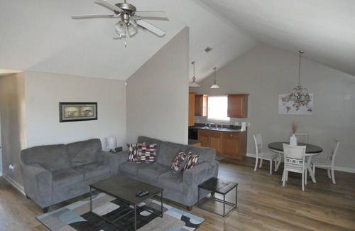 Jacksonville House | Relax in a Comfortable 3 Bedroom House with Ocean Views