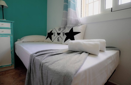 Cubelles Bed & Breakfast | Relax in a cozy environment where your dog is also welcome.