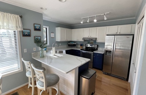 Ocean Ridge Villa | Serene Getaway: Oceanfront Pool & Family-Friendly Fun