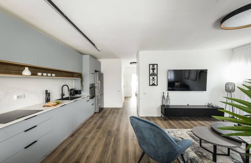Haifa Apartment | Escape to a Relaxing Rural Retreat with Garden Amenities