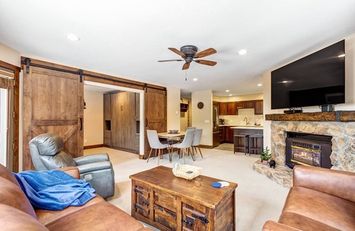 Warrior's Mark Condo | Enjoy Breckenridge: Ski-In Condo with Hot Tub & Spa