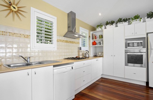 South Durras House | Unwind at Cookies Beach with Oceanfront Amenities